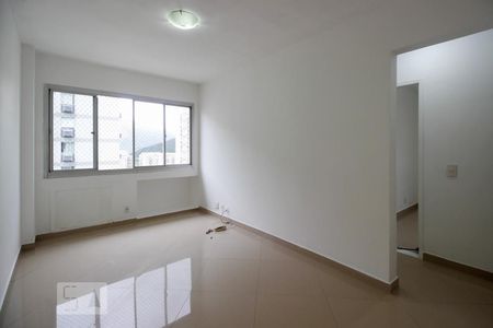 Sala de apartamento à venda com 2 quartos, 58m² em Barra da Tijuca, Rio de Janeiro