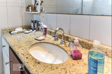 Apartamento à venda com 132m², 3 quartos e 3 vagasBanheiro da Suíte 