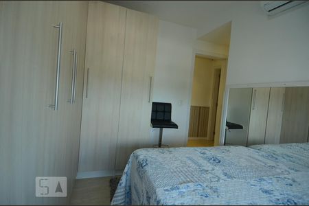 Suíte 1 de apartamento à venda com 2 quartos, 128m² em Menino Deus, Porto Alegre