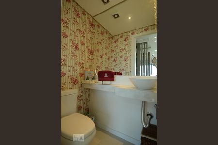 Lavabo de apartamento à venda com 2 quartos, 128m² em Menino Deus, Porto Alegre