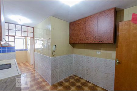Apartamento à venda com 80m², 2 quartos e 2 vagasCozinha