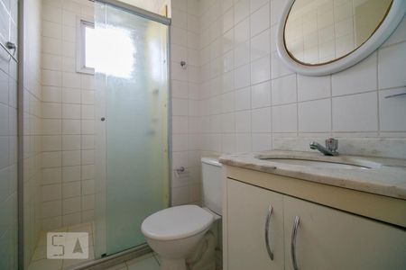 Banheiro de apartamento para alugar com 2 quartos, 48m² em Jardim Independência, São Paulo