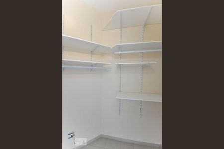 Apartamento à venda com 74m², 3 quartos e 1 vagaQuarto 2 Closet