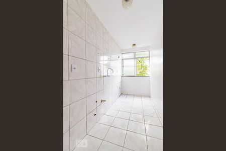 Cozinha de apartamento à venda com 2 quartos, 52m² em Vila Nova, Porto Alegre