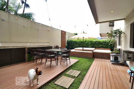 Apartamento à venda com 120m², 2 quartos e 1 vagaÁrea Externa