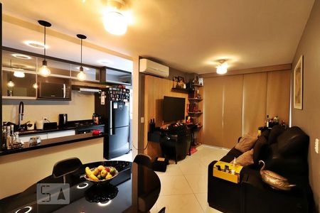 Apartamento à venda com 120m², 2 quartos e 1 vagaSala