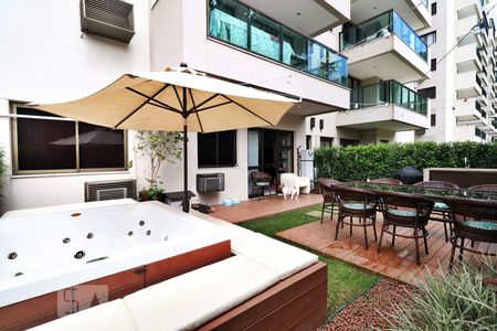 Apartamento à venda com 120m², 2 quartos e 1 vagaÁrea Externa