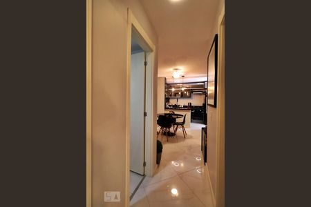 Apartamento à venda com 120m², 2 quartos e 1 vagaCorredor