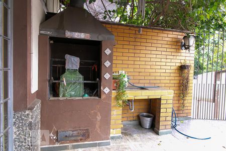 Casa à venda com 354m², 5 quartos e 3 vagasChurrasqueira