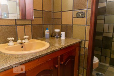 Casa à venda com 354m², 5 quartos e 3 vagasBanheiro