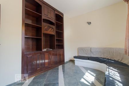 Sala de TV de casa à venda com 4 quartos, 250m² em Cidade Universitária, Campinas