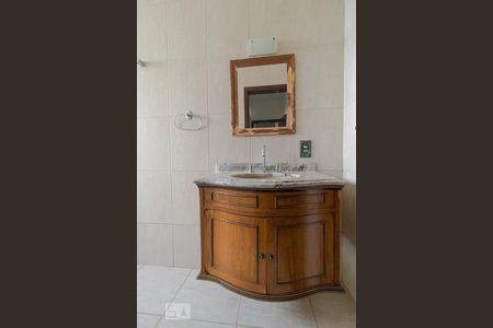 Casa à venda com 250m², 4 quartos e 4 vagas Casa à venda com 250m², 4 quartos e 4 vagasBanheiro da Suíte 02