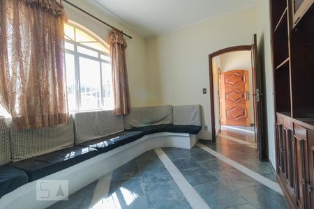 Sala de TV de casa à venda com 4 quartos, 250m² em Cidade Universitária, Campinas