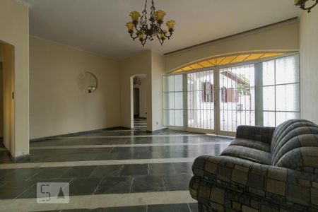 Sala de Estar de casa à venda com 4 quartos, 250m² em Cidade Universitária, Campinas