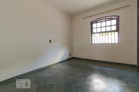 Casa à venda com 250m², 4 quartos e 4 vagas Casa à venda com 250m², 4 quartos e 4 vagasQuarto 02