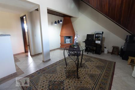Sala Superior de casa de condomínio para alugar com 4 quartos, 155m² em Jardim das Américas, Curitiba