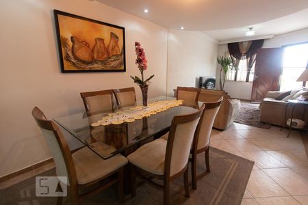Sala de casa de condomínio para alugar com 4 quartos, 155m² em Jardim das Américas, Curitiba