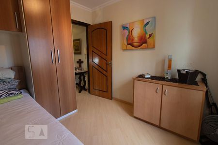 Quarto 1 de casa de condomínio para alugar com 4 quartos, 155m² em Jardim das Américas, Curitiba