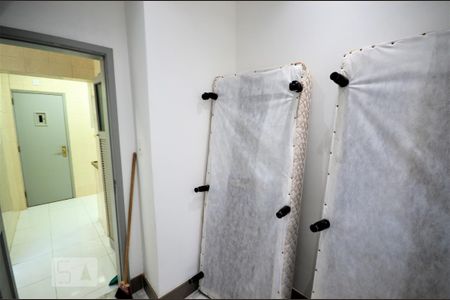 Apartamento para alugar com 85m², 2 quartos e sem vagaQuarto de Serviço
