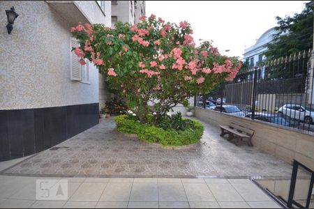 Apartamento para alugar com 85m², 2 quartos e sem vagaÁrea comum