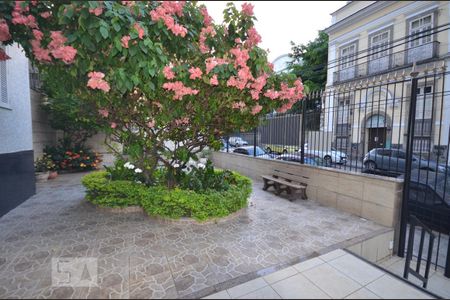 Apartamento para alugar com 85m², 2 quartos e sem vagaÁrea comum