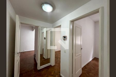 Corredor de apartamento para alugar com 2 quartos, 120m² em Copacabana, Rio de Janeiro