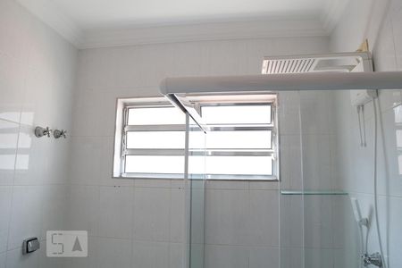 Casa à venda com 180m², 3 quartos e 2 vagasBanheiro 1