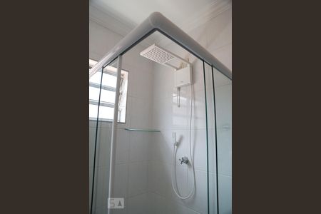 Casa à venda com 180m², 3 quartos e 2 vagasBanheiro 1