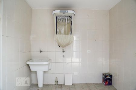 Casa à venda com 180m², 3 quartos e 2 vagasLavanderia