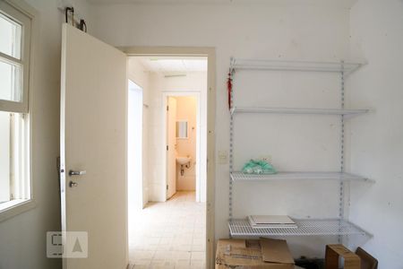 Casa à venda com 180m², 3 quartos e 2 vagasQuarto de Serviço