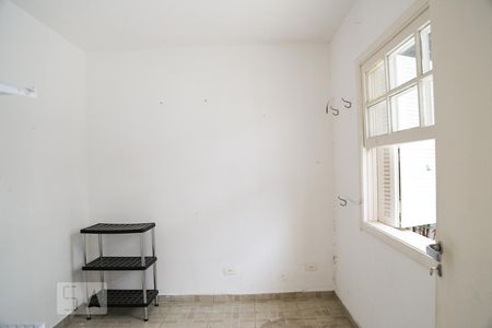 Casa à venda com 180m², 3 quartos e 2 vagasQuarto de Serviço