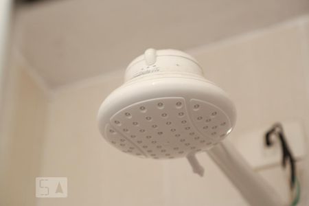 Casa à venda com 180m², 3 quartos e 2 vagasChuveiro