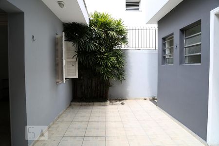 Casa à venda com 180m², 3 quartos e 2 vagasQuintal
