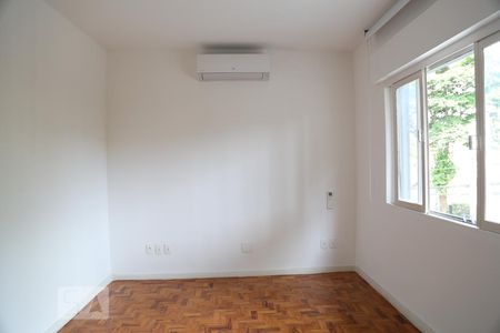 Suite  de casa à venda com 3 quartos, 180m² em Planalto Paulista, São Paulo