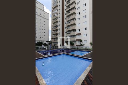 Apartamento à venda com 68m², 3 quartos e 2 vagas Apartamento à venda com 68m², 3 quartos e 2 vagasÁrea comum - Piscina