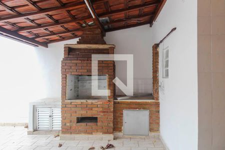 Casa à venda com 140m², 4 quartos e 3 vagasChurrasqueira