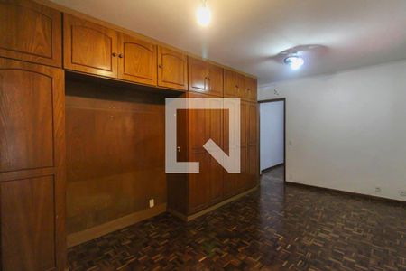 Casa à venda com 140m², 4 quartos e 3 vagasSuíte