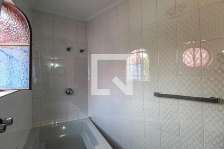 Casa à venda com 140m², 4 quartos e 3 vagasBanheiro da Suíte