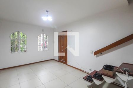 Sala de casa à venda com 4 quartos, 140m² em Jardim Independência, São Paulo
