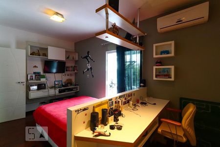 Casa de condomínio à venda com 700m², 5 quartos e 7 vagasSuíte 2