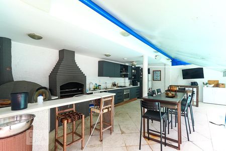 Casa de condomínio à venda com 700m², 5 quartos e 7 vagasÁrea Externa - Churrasqueira