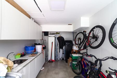 Casa de condomínio à venda com 700m², 5 quartos e 7 vagasÁrea de Serviço