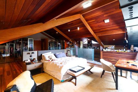 Casa de condomínio à venda com 700m², 5 quartos e 7 vagasSuíte 5