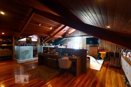 Casa de condomínio à venda com 700m², 5 quartos e 7 vagasSuíte 5