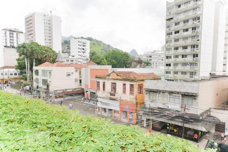 Apartamento à venda com 82m², 2 quartos e 1 vagaÁrea comum