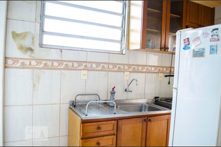 Cozinha de apartamento à venda com 2 quartos, 74m² em Floresta, Porto Alegre