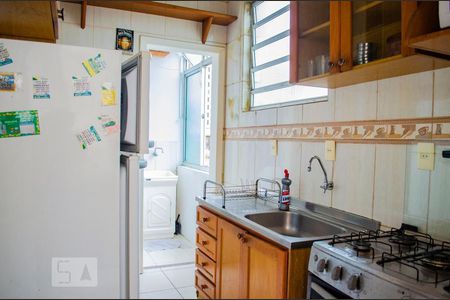 Cozinha - Armários de apartamento para alugar com 2 quartos, 74m² em Floresta, Porto Alegre