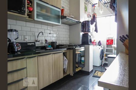 COZINHA de apartamento à venda com 2 quartos, 68m² em Jardim Ivana, São Paulo