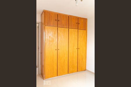 Apartamento à venda com 90m², 3 quartos e 1 vagaQuarto 2