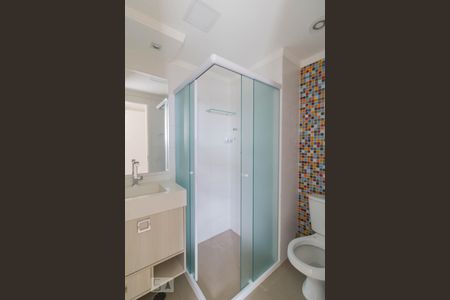 Banheiro de apartamento à venda com 3 quartos, 58m² em Jardim Las Vegas, Guarulhos